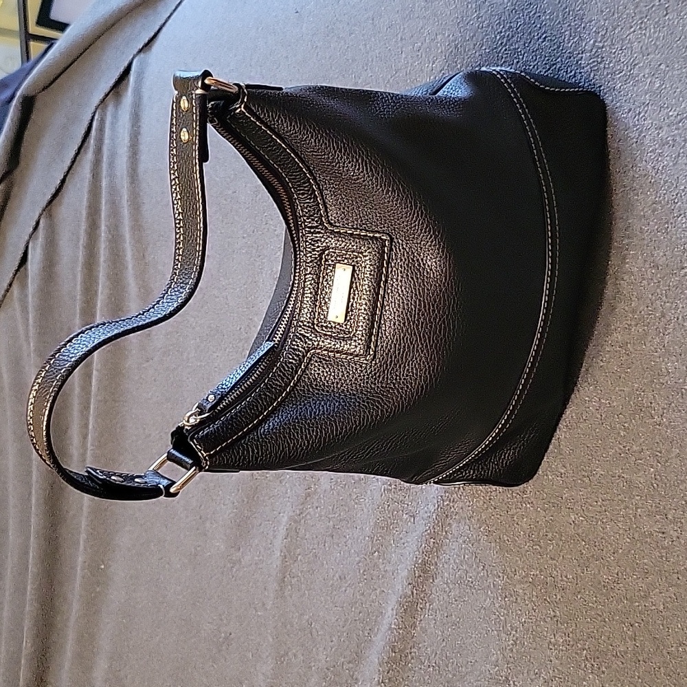 Kate Spade pebbled leather black shoulder bag in EXCELLENT Condition!!!